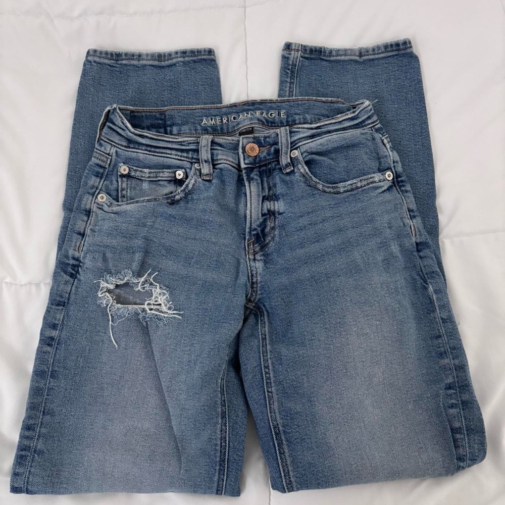 American Eagle Outfitters Women's Blue Distressed Jeans
